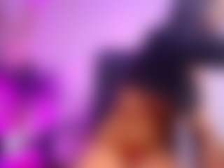 luucy-18's Live Sex Cam Show