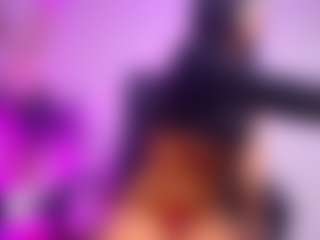 luucy-18's Live Sex Cam Show