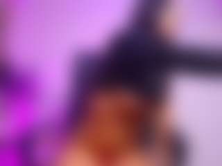 luucy-18's Live Sex Cam Show