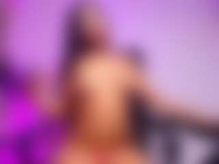 luucy-18's Live Sex Cam Show