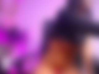 luucy-18's Live Sex Cam Show