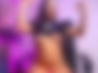 luucy-18's Live Sex Cam Show