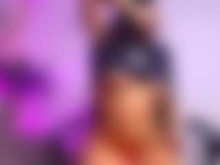 luucy-18's Live Sex Cam Show