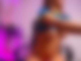 luucy-18's Live Sex Cam Show