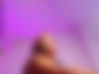 luucy-18's Live Sex Cam Show