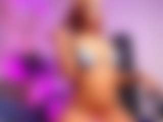 luucy-18's Live Sex Cam Show