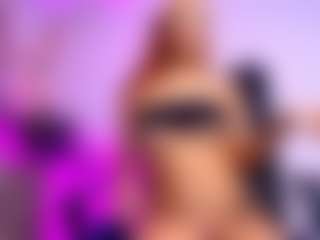 luucy-18's Live Sex Cam Show