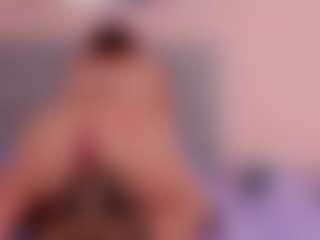 Live cam show with Mia-Cooper02 - New Shaved Pussy on Camsoda