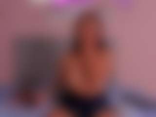 Mia-Cooper02's Live Sex Cam Show