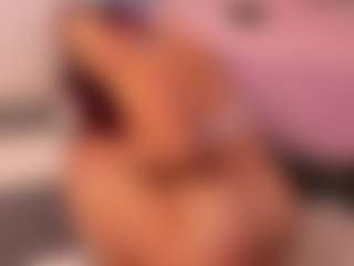 Live cam show with Mia-Cooper02 - Asian Big Ass on Free Soda