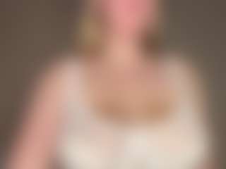 Live cam show with AnnaMarry - Nipple Piercings on Uber Horny