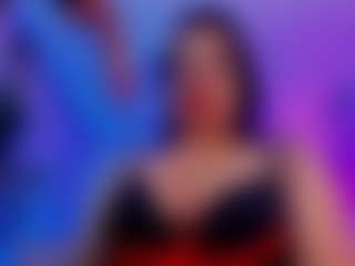 Live cam show with Selene-winches - Petite MILF on Camsoda