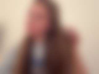Show de câmera ao vivo com AileneHohmeier - Strip Teen (18+) no Camsoda