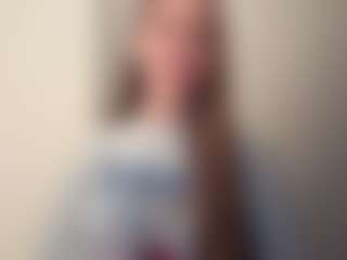 AileneHohmeier's Live Sex Cam Show