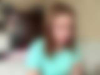 Live cam show with AlbaGlew - Full Nudity on TeamSkeetLive