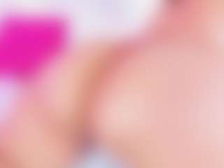 bloom-selena's Live Sex Cam Show