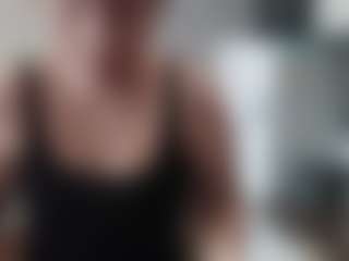 Live cam show with EffieBinn - Tight on liverealitysex.com