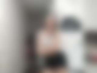 Live cam show with EffieBinn - Ride on camwithhim.com