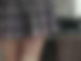 Live cam show with EffieBinn - Schoolgirl on slutload