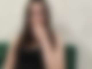 Live cam show with EffieBinn - Show on SpunkLive