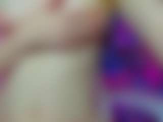 Live cam show with Elyra-Zyra - Student on Camsoda