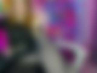 Live cam show with Elyra-Zyra - College Brown Hair on Camsoda