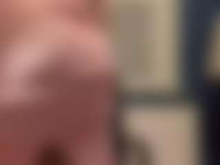 Live cam show with Serafima - Ass Clapping on StripNow