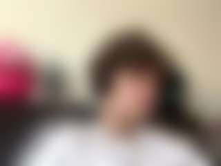 Live cam show with Lissa - Hairy Pussy Teen (18+) on eurowanks.com