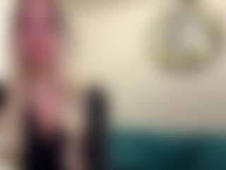 Live cam show with Lissa - Upskirt on Gym Cam Girls