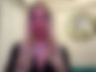 Live cam show with Lissa - Cute on TeamSkeetLive