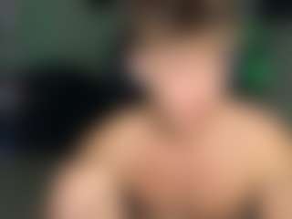 Live cam show with lukedesirablee - Portuguese on Camsoda