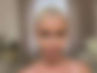 Live cam show with NicolleCliche - Blonde Hair Petite on Camsoda