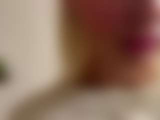 Live cam show with NicolleCliche - Blonde Hair Petite on Camsoda