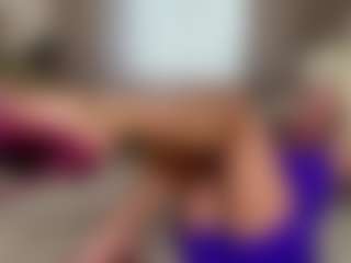 Live cam show with NicolleCliche - Fetish on Milfs Live