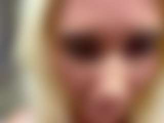 Live cam show with NicolleCliche - Sexy on Gym Cam Girls