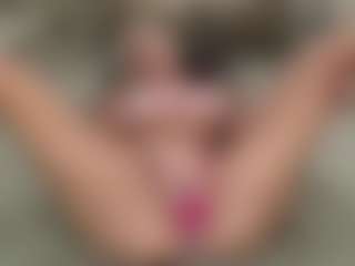 Live cam show with NicolleCliche - Bikini on Milfs Live