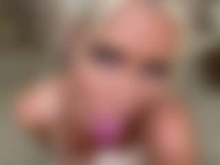 Live cam show with NicolleCliche - Athletic Blowjob on Camsoda