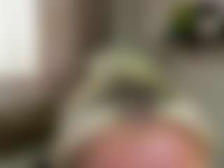 Live cam show with NicolleCliche - Blonde Hair Shaved Pussy on Uber Horny