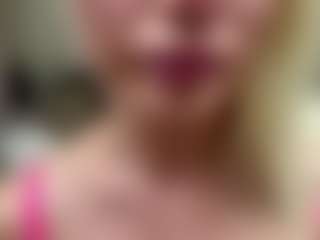 Live cam show with NicolleCliche - Flashing on Fling VIP Chat
