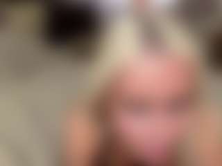 Live cam show with NicolleCliche - Athletic College on Camsoda