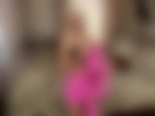 Live cam show with NicolleCliche - Petite on Dare Cams