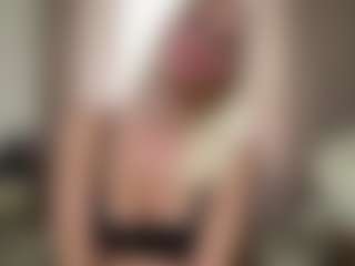Show de cam en vivo con NicolleCliche - Solo en Camsoda