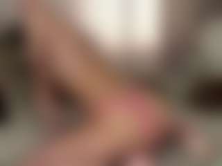 Live cam show with NicolleCliche - Oil on Camsoda