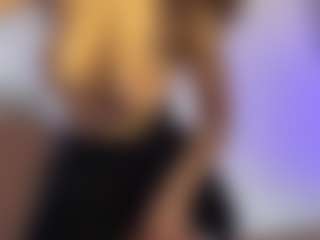 Live cam show with SeleneBrowder - Nipple Piercings on Camsoda