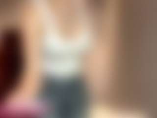 Live cam show with StaceeHandwerker - Petite on sexylive.show