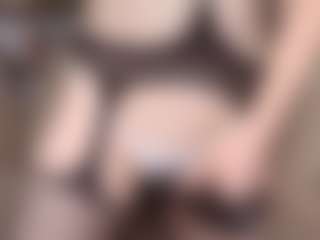 AnhShuker's Live Sex Cam Show