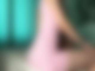 Live cam show with DejaDickenson - Athletic on Camversity