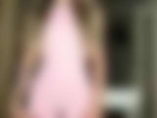Live cam show with DejaDickenson - Foot Fetish Blonde Hair on livesexfox.com