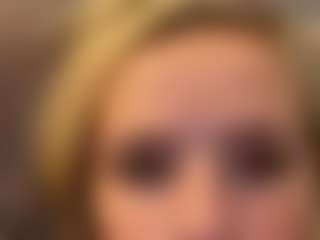 lovebug152's Live Sex Cam Show