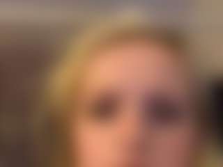 lovebug152's Live Sex Cam Show